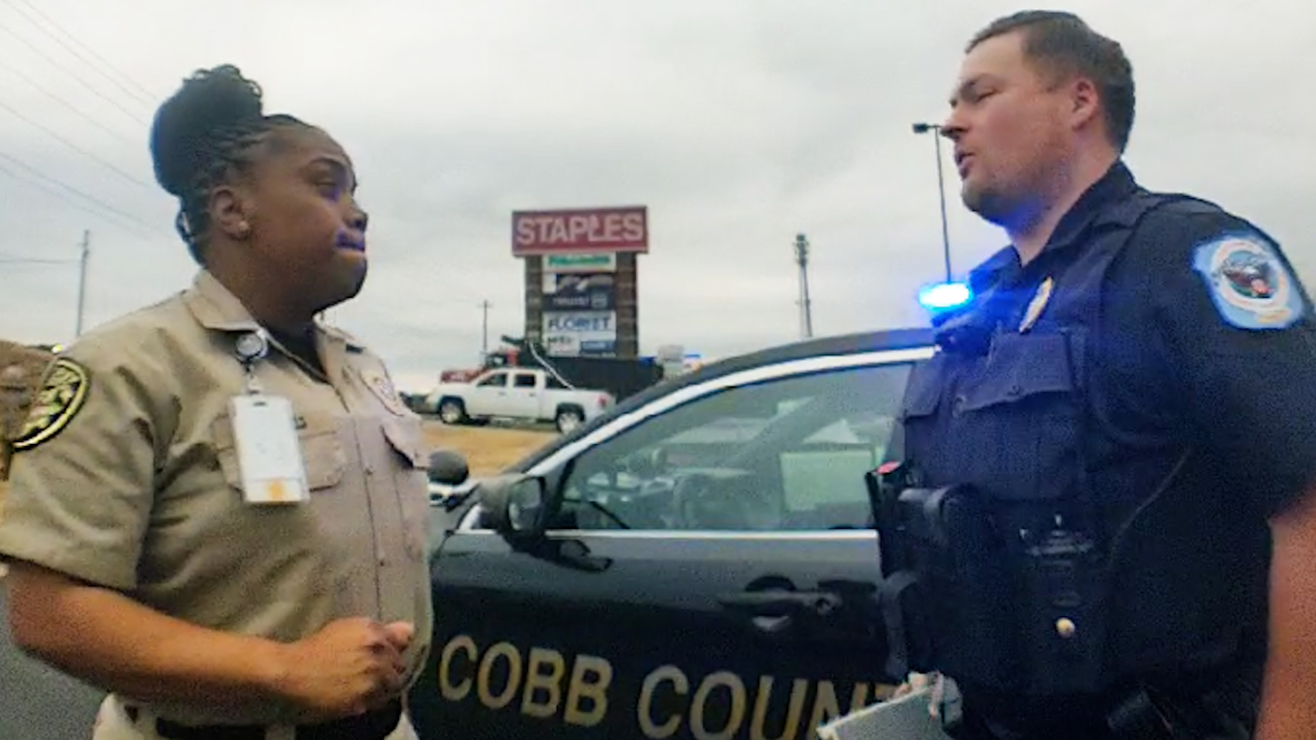 Body camera still 2: continuing roadside discussion